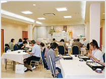 当社昼食会(試食会)の様子