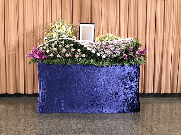 火葬場.寺院.集会所での葬儀 生花祭壇75プラン